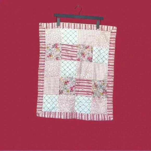 Source  Unknown, NWOT, set of two cottagecore pillow shams in quilt like fabric - Picture 1 of 4